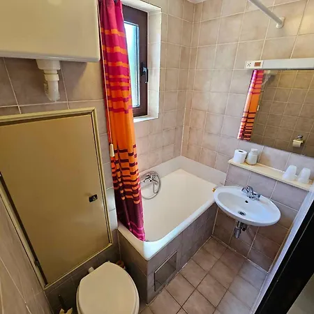 In 37983 Apartman Klenovica