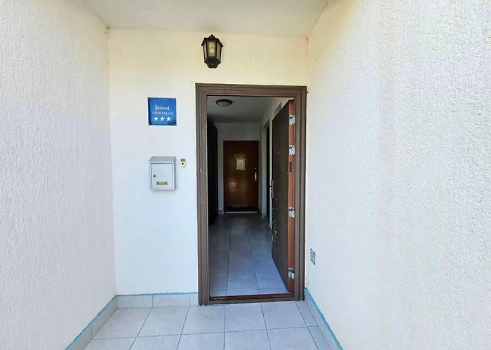 Apartment In 37983 *