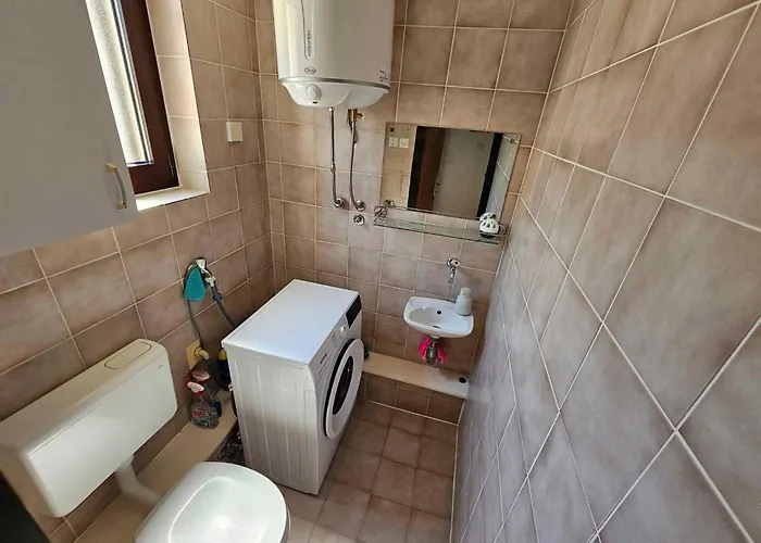 In 37983 Apartment